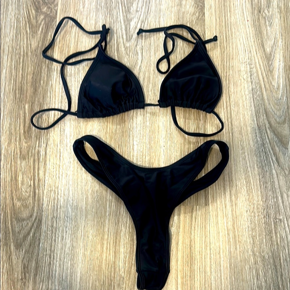 Black Cheeky Bikini